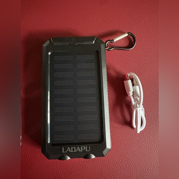 Power Bank - Picture 3 of 5
